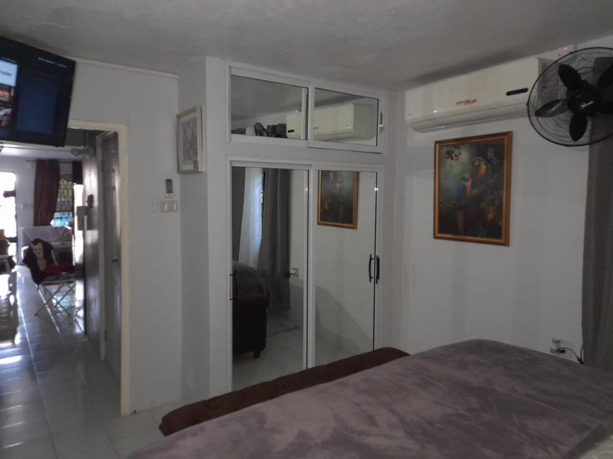 Zipcode Hideaway Guesthouse พอร์ทมอร์ ภายนอก รูปภาพ