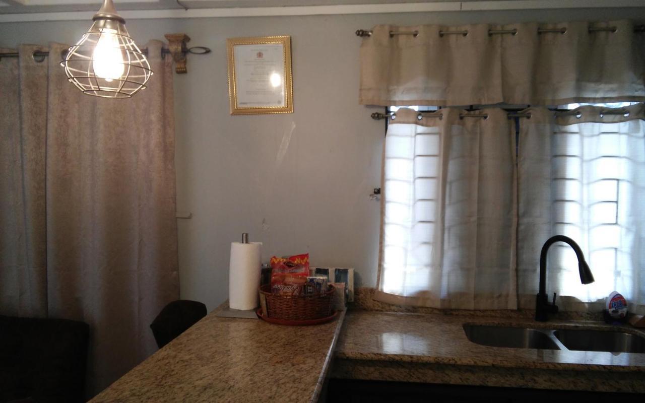 Zipcode Hideaway Guesthouse พอร์ทมอร์ ภายนอก รูปภาพ