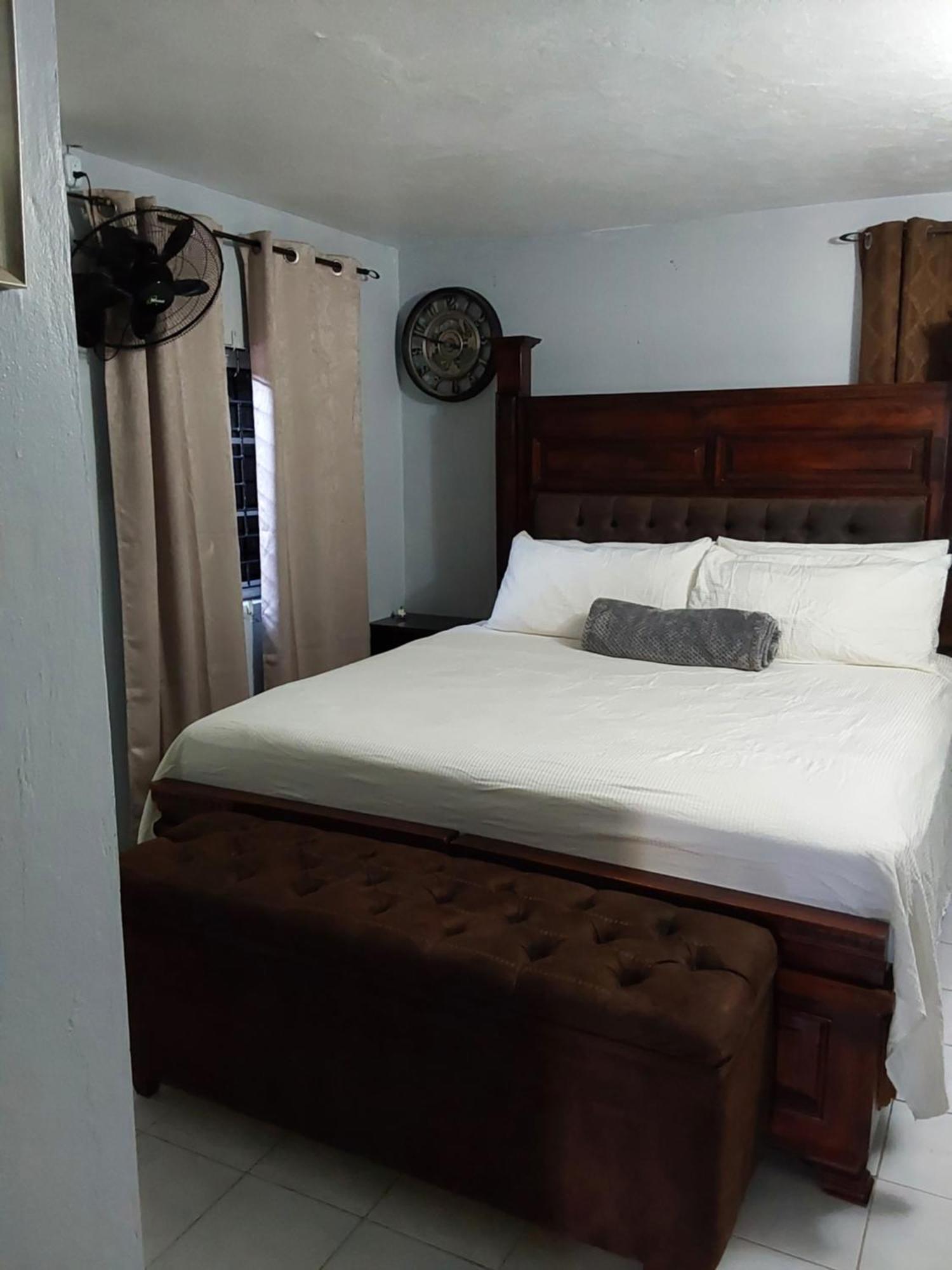 Zipcode Hideaway Guesthouse พอร์ทมอร์ ภายนอก รูปภาพ