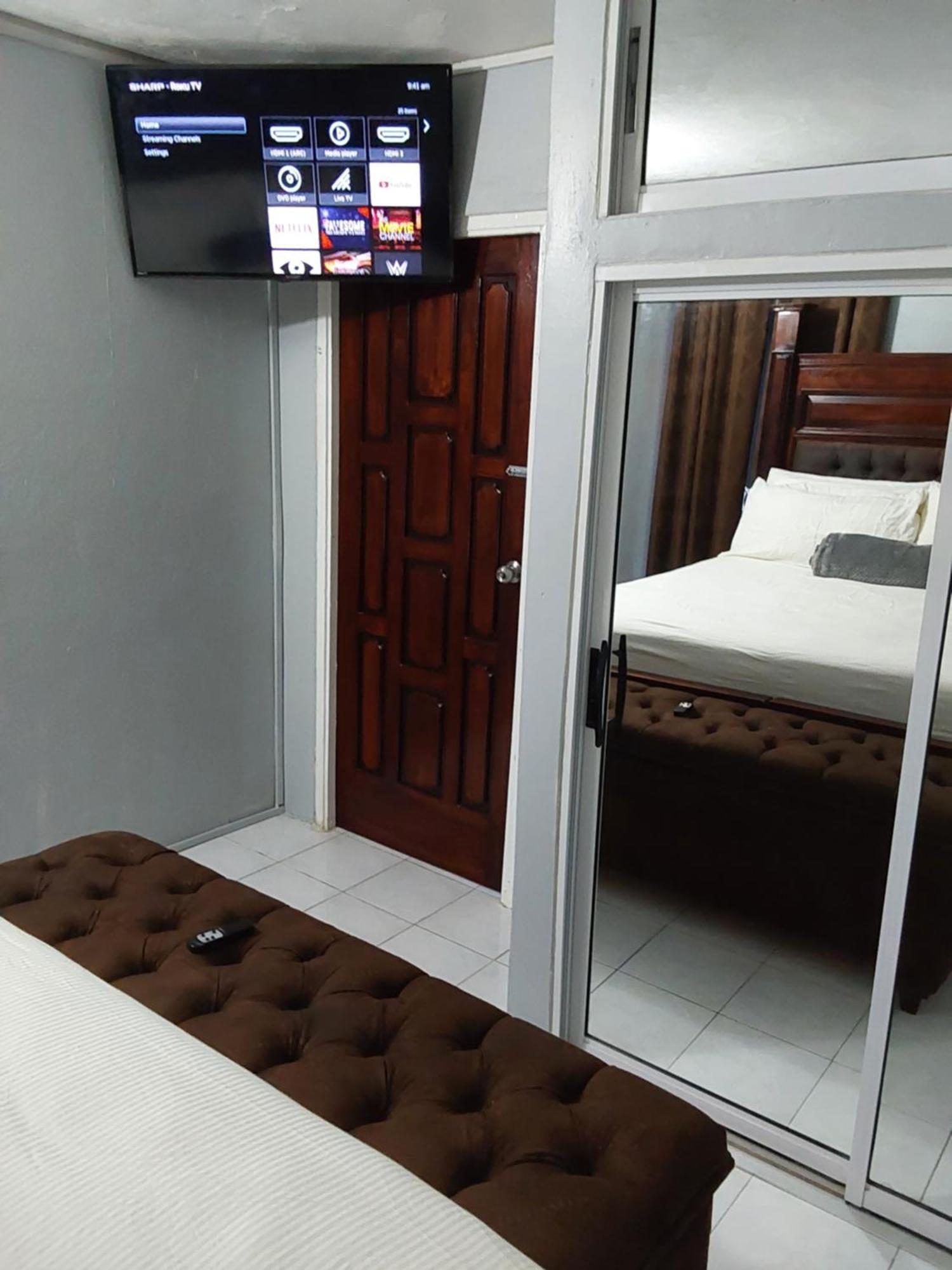 Zipcode Hideaway Guesthouse พอร์ทมอร์ ภายนอก รูปภาพ
