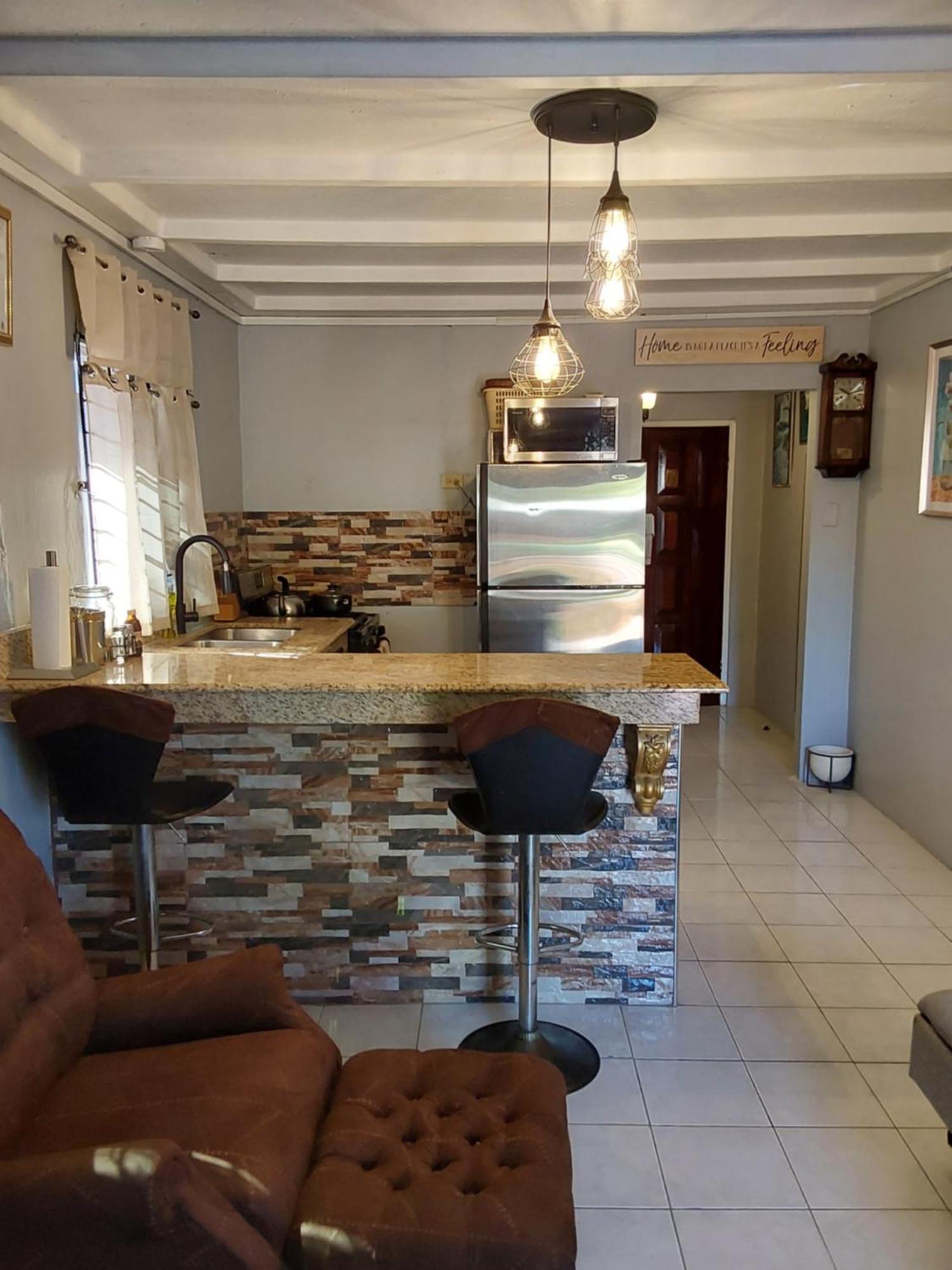 Zipcode Hideaway Guesthouse พอร์ทมอร์ ภายนอก รูปภาพ