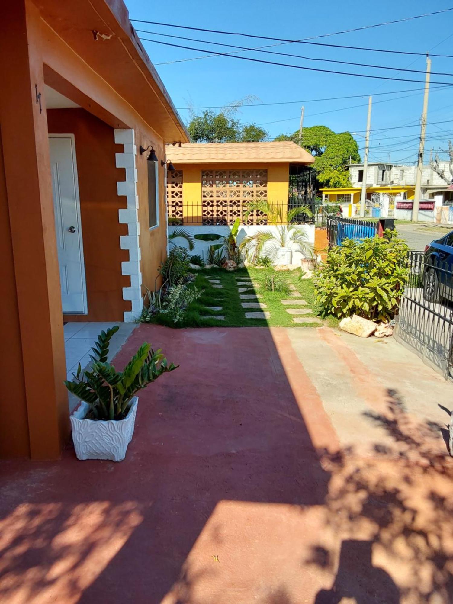 Zipcode Hideaway Guesthouse พอร์ทมอร์ ภายนอก รูปภาพ